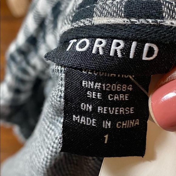 Torrid plaid shirt - Picture 5 of 6